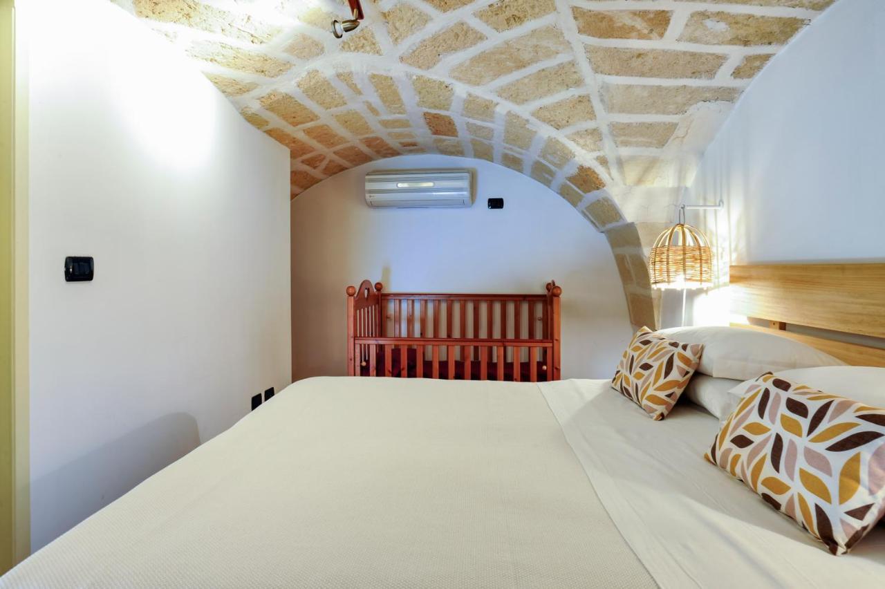 Castriota 19 - Jacuzzi Apartment Sit Лечче Екстер'єр фото